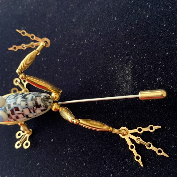 Cynthia Chuang Jewelry 10 (J10) Vintage Porcelain Frog Rare Art Pin/Brooch - Picture 3 of 9